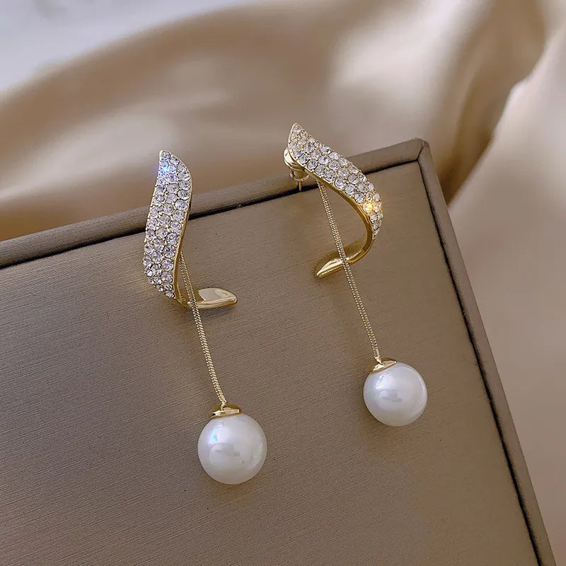 Glamorous Crystal Pearl Drops